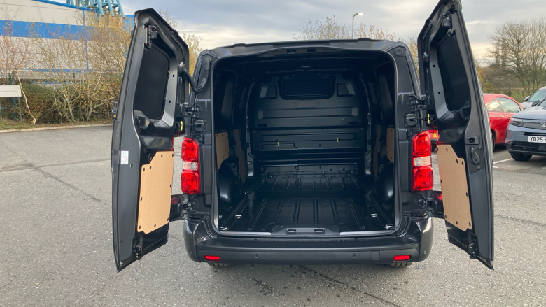 Vauxhall Vivaro L1 Diesel 2.0 Turbo D 145 Pro H1 Van